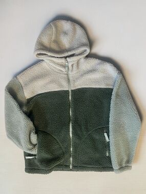 Eddie Bauer Woman’s colorblock fleece hoodie in Shades of Green Size M